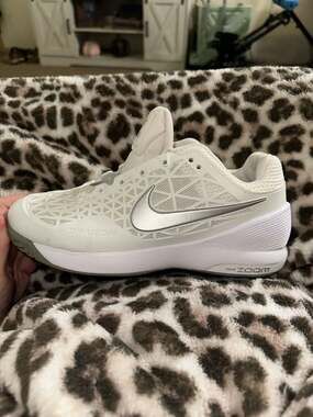 Nike Zoom Cage 2 Women's White Cool Grey Tennis Sneakers US 7 UK 4.5 EUR 38